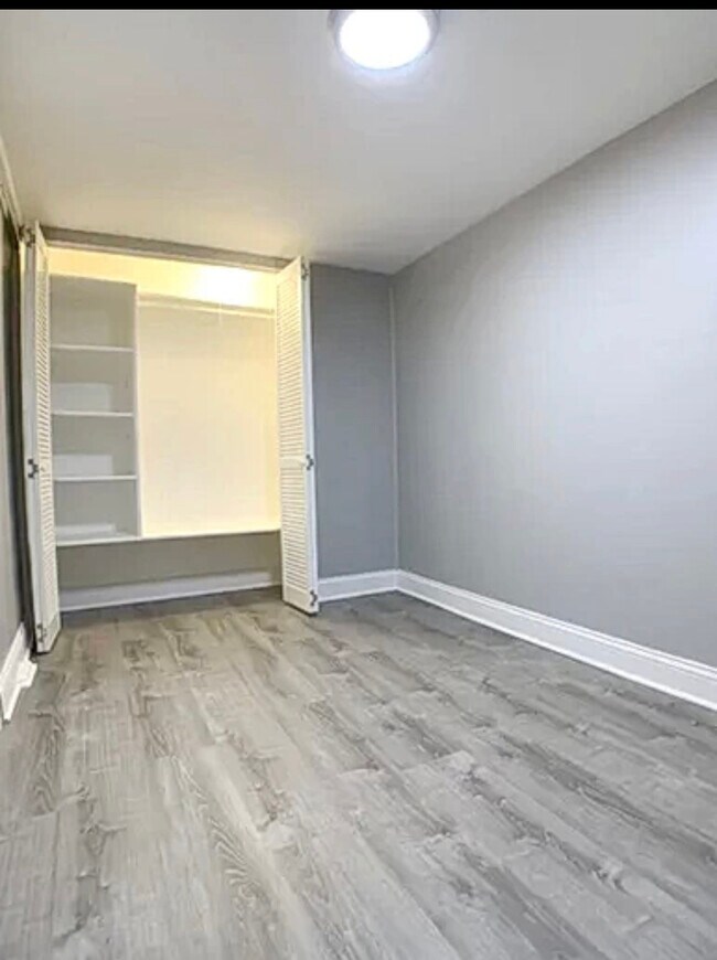 Photo - 2321 N Sacramento Ave Unit B