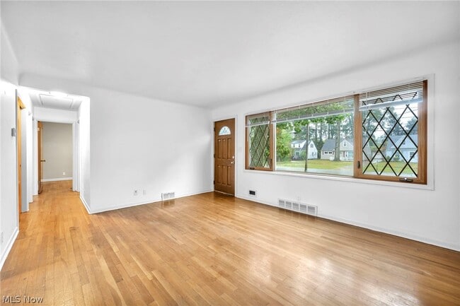 Photo - 24000 Knickerbocker Rd