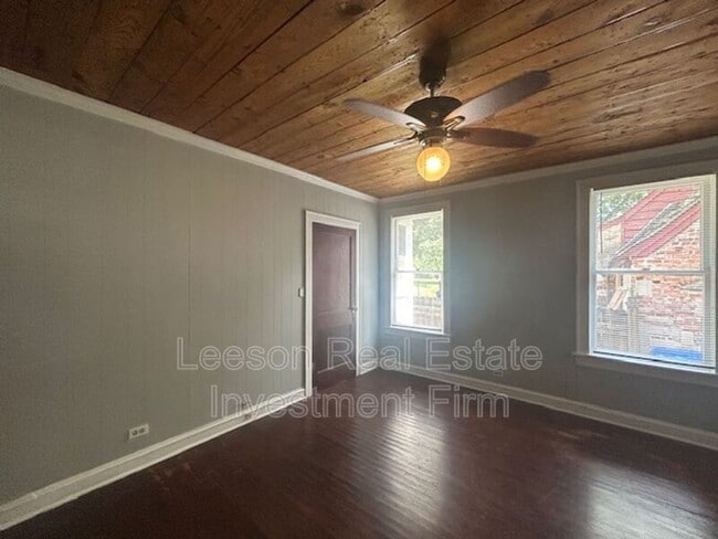 3349 Alexander Ave