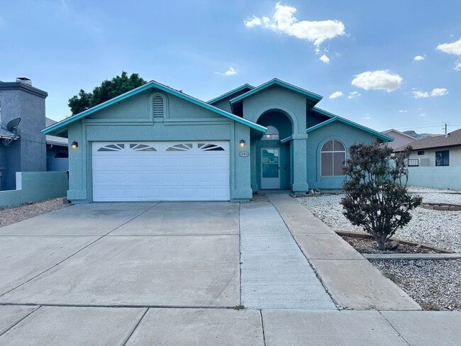 Photo - 3905 Raymond Ave
