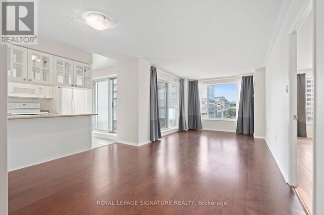 Photo - 887 Bay St. Unité 606