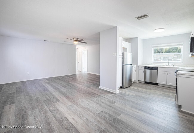 Photo - 3332 Elder St