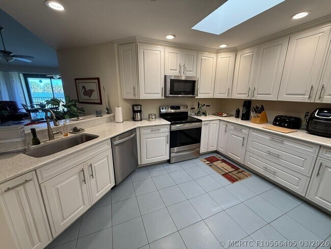 6102 SE Landing Way Unit 13