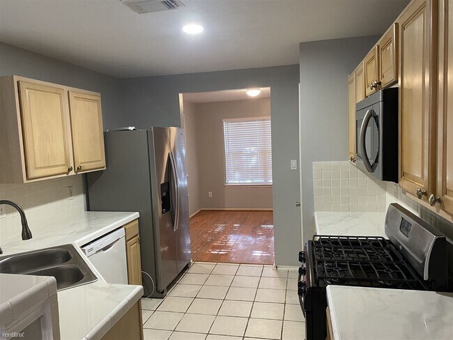 Photo - 3 br, 2.5 bath House - 5926 Clerkenwell Drive