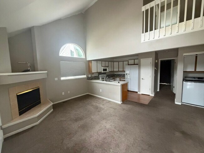 Photo - 2900 Ross Dr