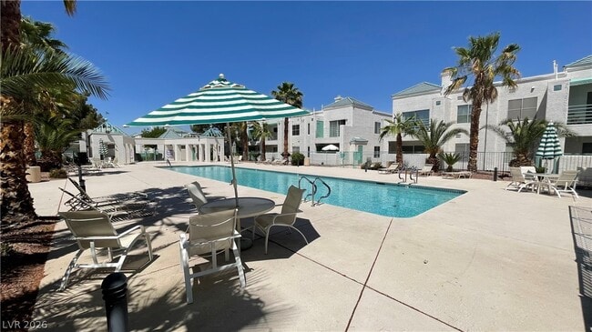 Building Photo - 7100 W Pirates Cove Rd Unit 1008