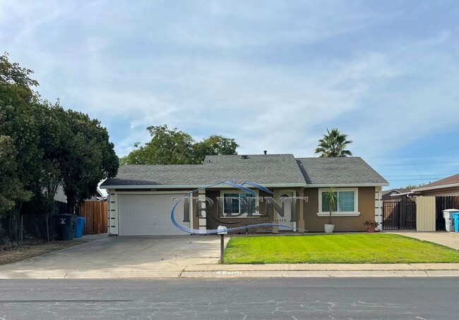 Building Photo - 3 bedroom, 2 bath house