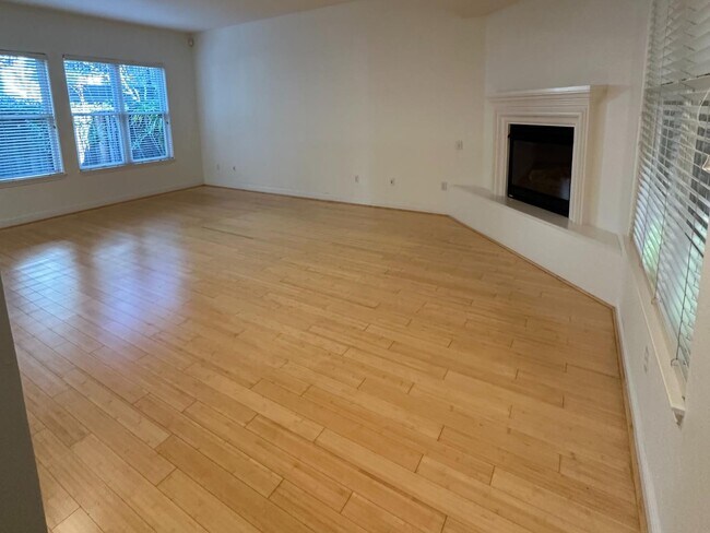 Photo - 435 Sheridan Ave