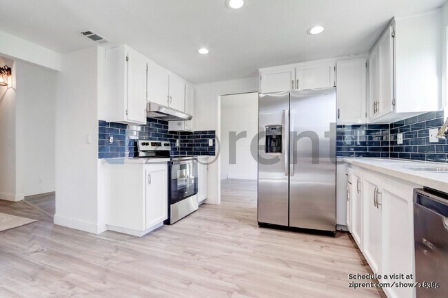 Photo - 6600 Hillsdale Blvd