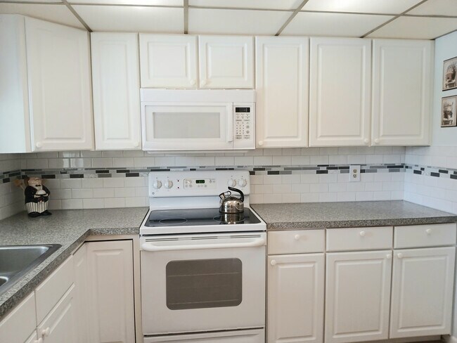 Photo - 201 St Lucie Ln Unidad 808