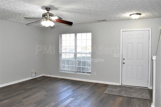 Photo - 5798 Strathmoor Manor Cir