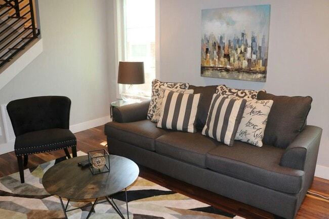 Photo - 929 13th Ave S