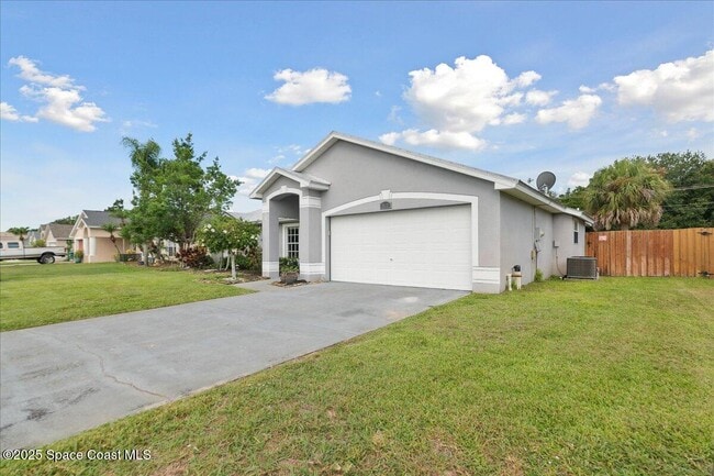 Photo - 897 Hunters Creek Dr