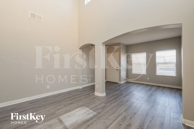 Photo - 1708 Mizzenmast Ave