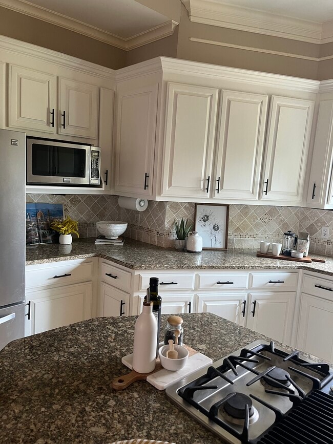 Photo - 5172 Remington Dr Unit remington