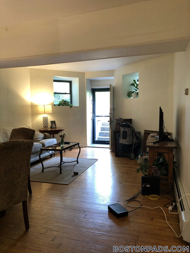 Photo - 1728 Beacon St Unidad B