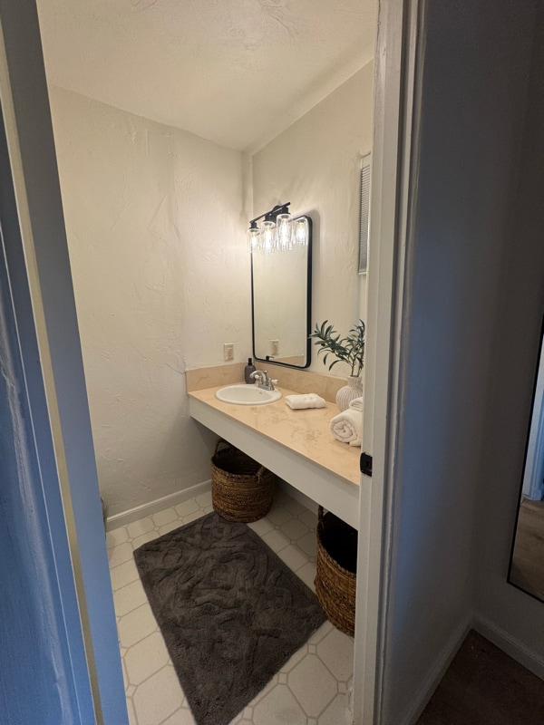 Photo - 10 Country Club Way