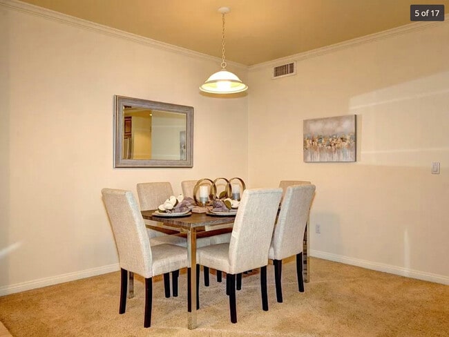 Photo - 144 S 3rd St Unidad 411
