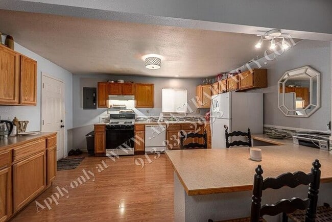 Photo - Beautiful KCK Home for Rent in Highland Crest Neighborhood-Available in MARCH!!