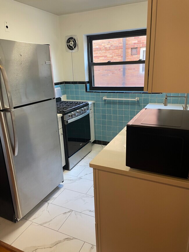 Photo - 3941 Millsbrae Ave Unidad A