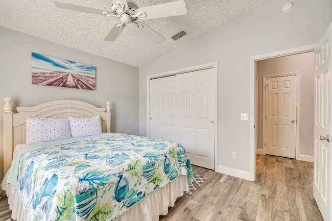 Photo - 421 Rosecroft Terrace