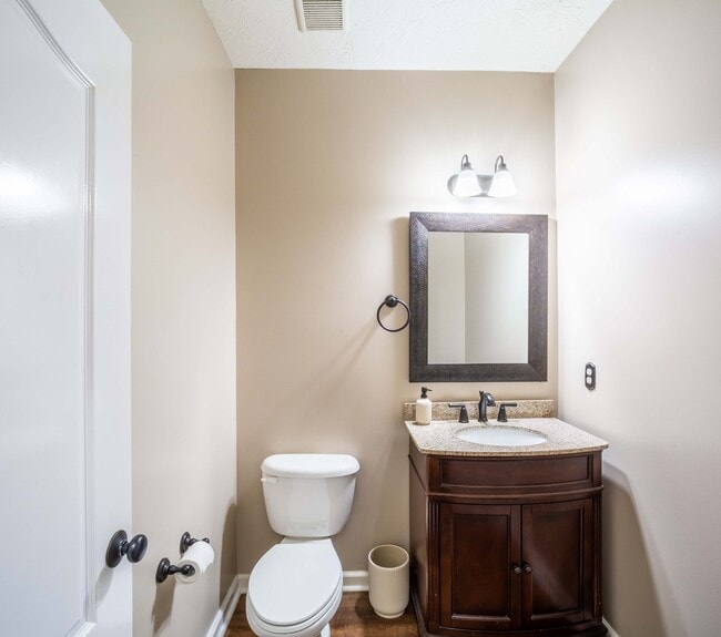 Photo - 2 Brentview Dr