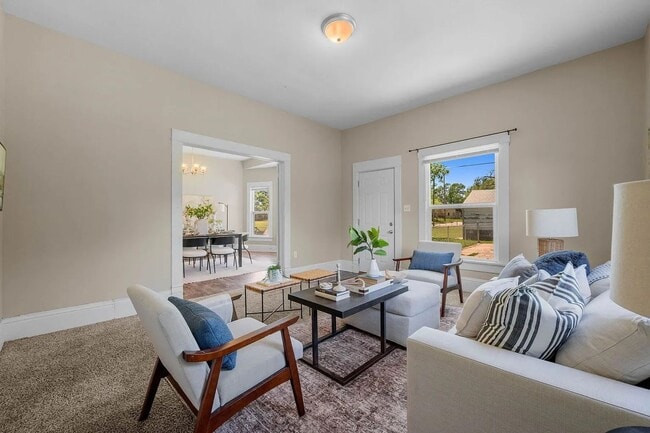 Photo - Adorable and Cozy 3 Bedroom!