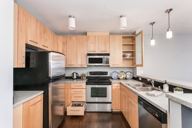 Photo - East Queen Anne Seattle 2 Bedroom Apartment for Rent | Lake Union Views, Rooftop Deck, Garage Par...