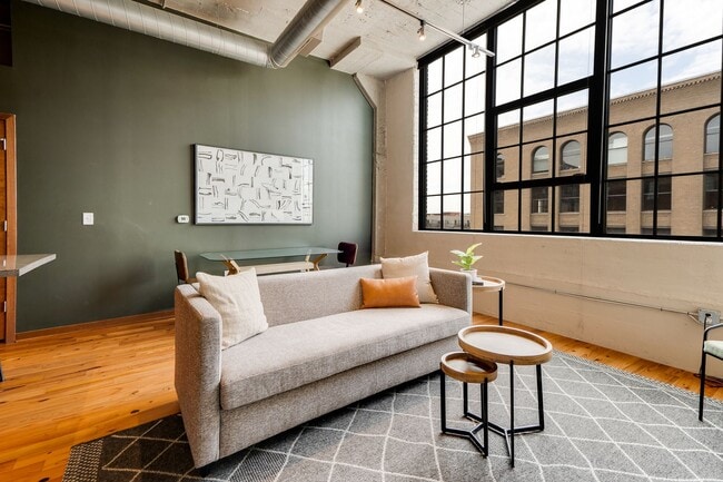 Photo - ElseWarehouse in the North Loop