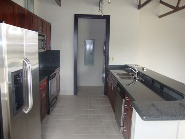 Building Photo - 929 Lipscomb St Unit 207