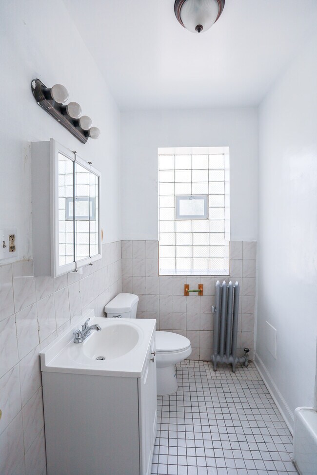 Photo - 4788 N Elston Ave Unidad #2