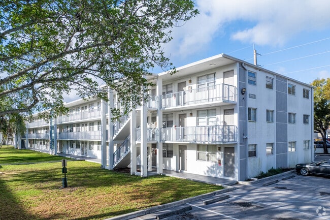 Building Photo - Park Hill Hollywood Apartments