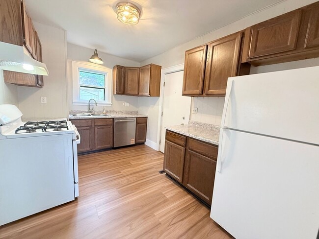 Photo - Newly remodeled 3 bed 1 bath in Normal!