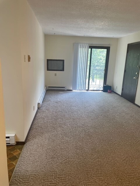 Photo - 203 W Dolf St
