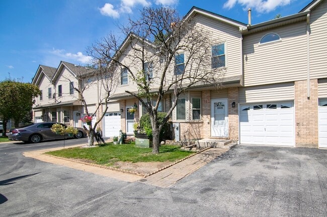 8528 Thomas Charles Ln