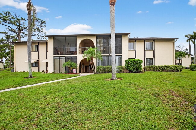 Building Photo - 416 Pine Glen Ln Unit D-2 Rental