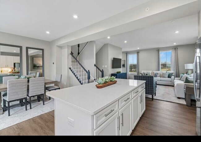 107 Leah Dr