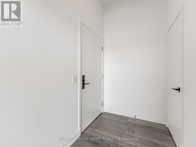 Photo - 285 Dufferin St Unité 706