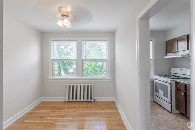 1 BR, 1 BA - 600 SF - Garfield Court Apartments