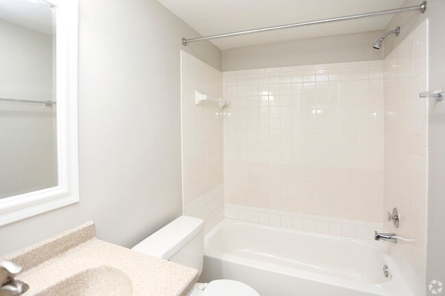 Baño - Lake View Shores Apartments