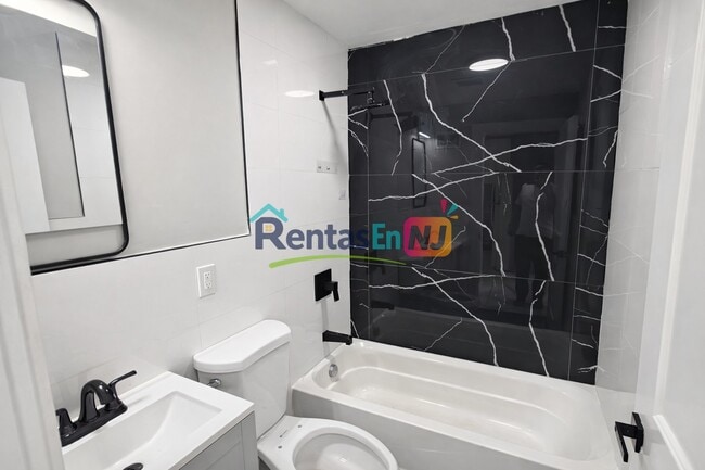 Photo - 494 S 18th St Unidad 3