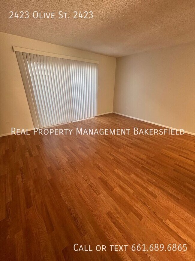 Photo - 2423 Olive St