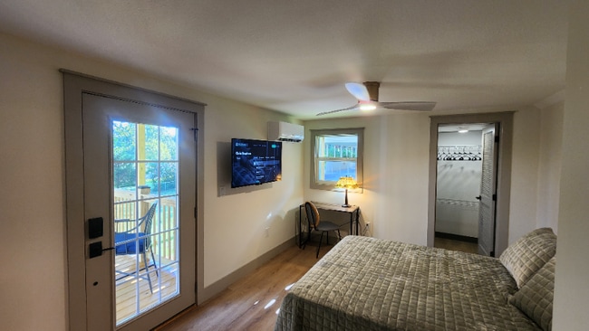 Photo - 1704 S Forest Dr