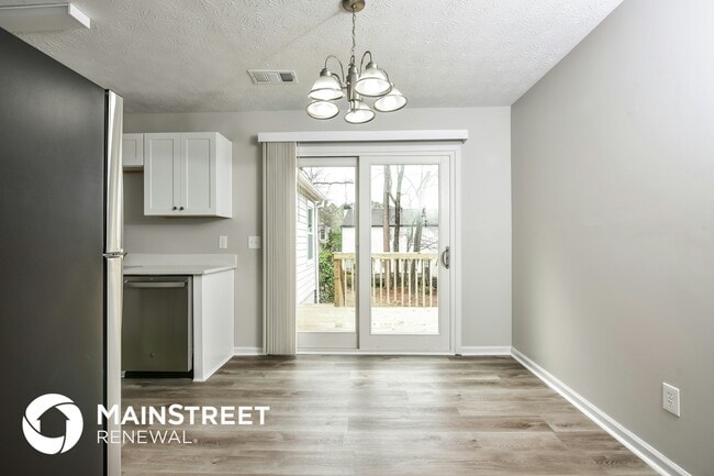 Photo - 637 Woodcrest Manor Dr
