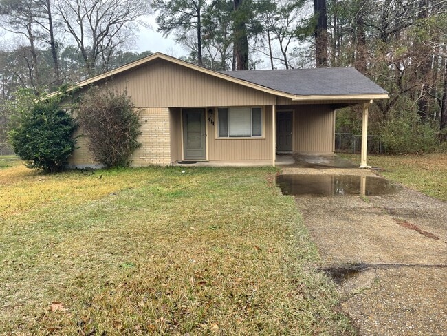 Building Photo - 411 Hickory St