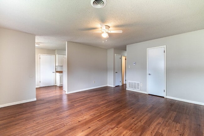 Photo - Charming 3-Bedroom Home with Gleaming Hardwood Floors in Siloam Springs – 1100 Sq. Ft. of Comfort!