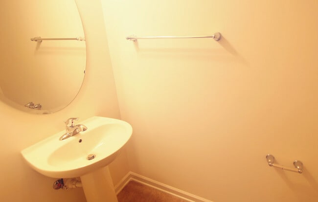 Photo - Beautiful and Bright 3 bedroom 2.5 bath Townhouse in Brightleaf with a Garage!!