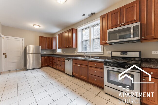 Photo - 5115 S Ellis Ave Apartments Unit 3