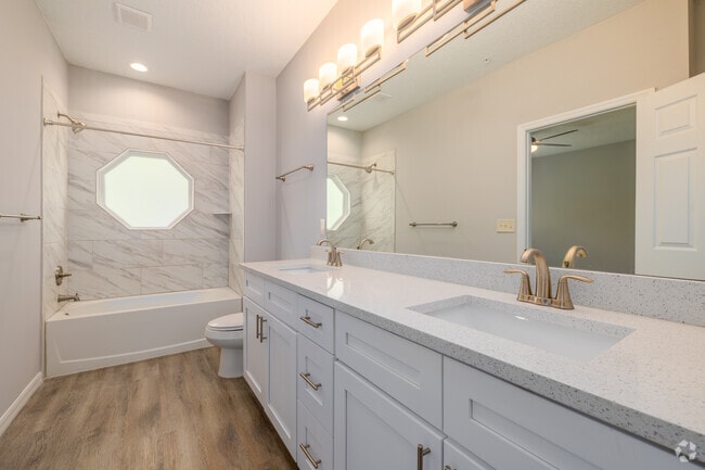 2BR, 2.5BA - 1,240SF - Primary Bathroom
