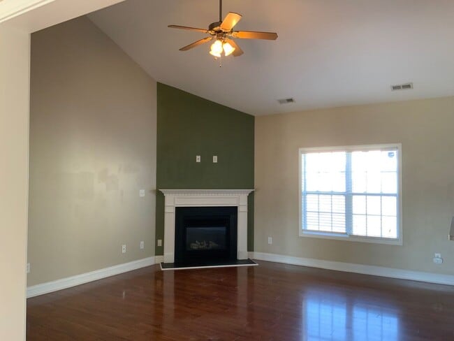 Photo - 223 Emerald Ridge Rd